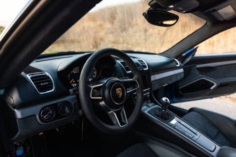 2016 Porsche Cayman GT4