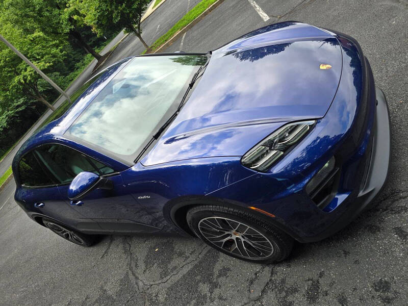 2025 Porsche Macan 4S Electric