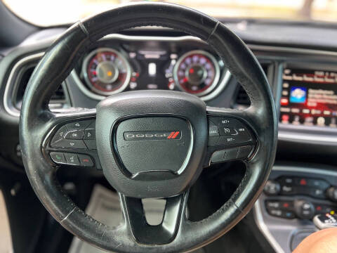 2015 Dodge Challenger SXT Plus