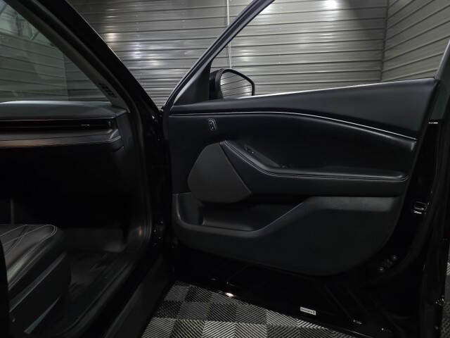 2024 Ford Mustang Mach-E Select