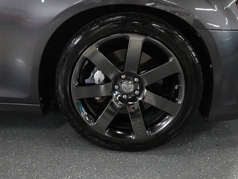 2013 Chrysler 300 SRT8