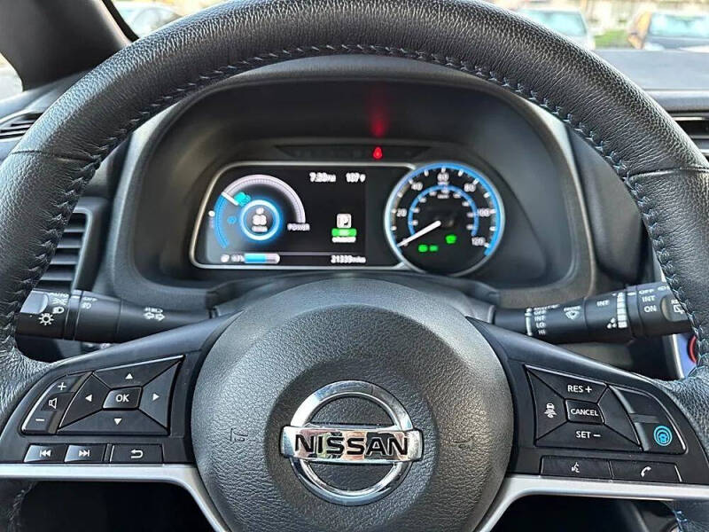 2020 Nissan LEAF SV