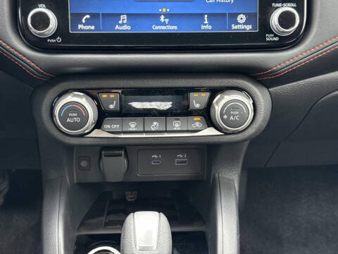 2025 Nissan Versa SR