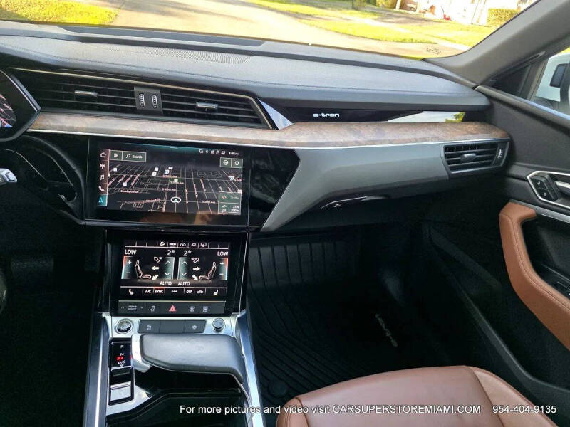 2021 Audi e-tron quattro Premium