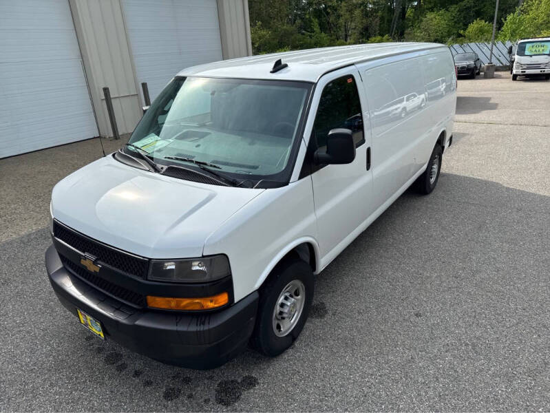 2025 Chevrolet Express 2500