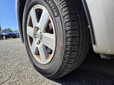 2004 Toyota Sienna LE 8 Passenger