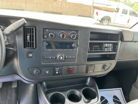 2017 Chevrolet Express 2500