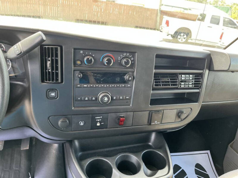 2017 Chevrolet Express 2500