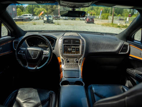 2019 Lincoln Nautilus Select