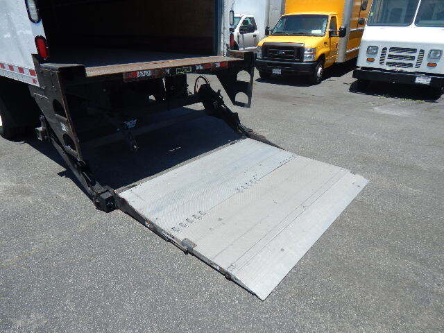 2016 Freightliner M2 106