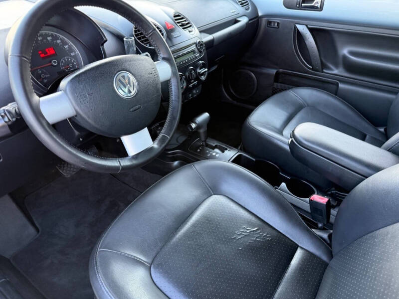 2010 Volkswagen New Beetle