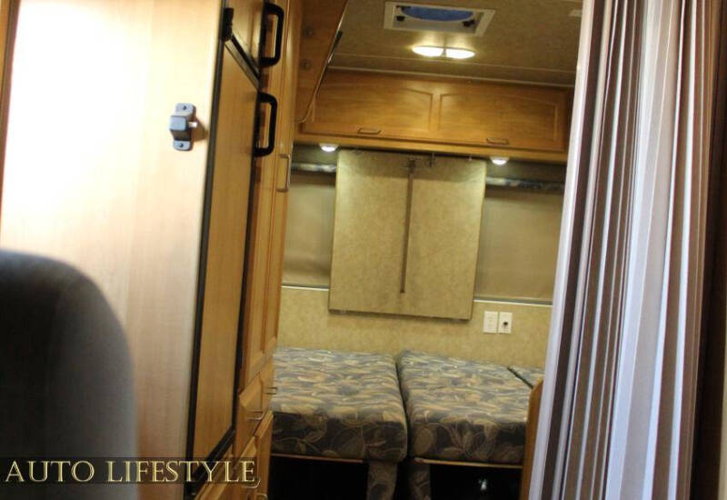 2014 Ford E-Series E-450 SD