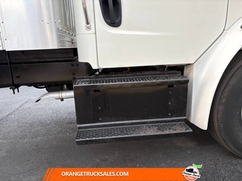 2020 Freightliner M2 106