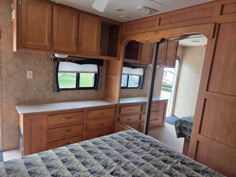 2009 Jayco Jayflight Bungalow 41' Park Model Delivery Available