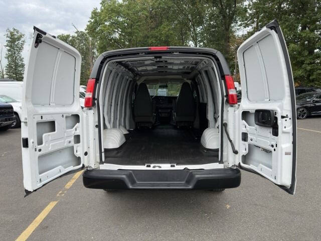 2023 Chevrolet Express 2500