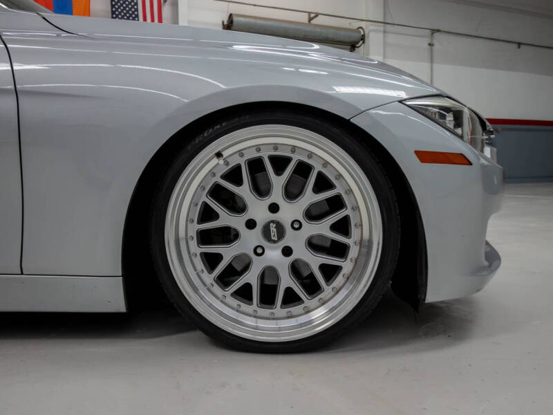 2012 BMW 3 Series 328i