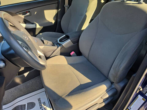 2012 Toyota Prius Two