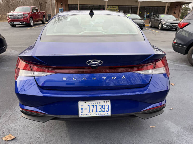 2023 Hyundai Elantra SEL