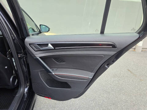 2015 Volkswagen Golf GTI Autobahn