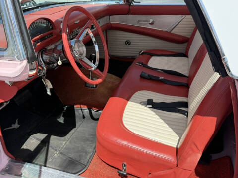 1956 Ford Thunderbird