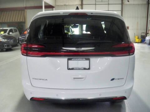 2024 Chrysler Pacifica Plug-In Hybrid Select