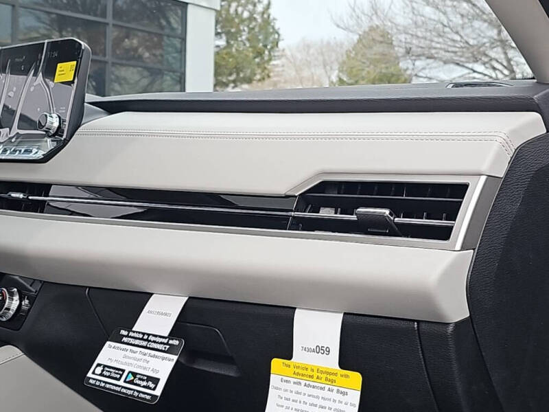 2025 Mitsubishi Outlander PHEV SEL