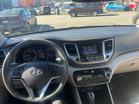 2016 Hyundai Tucson SE