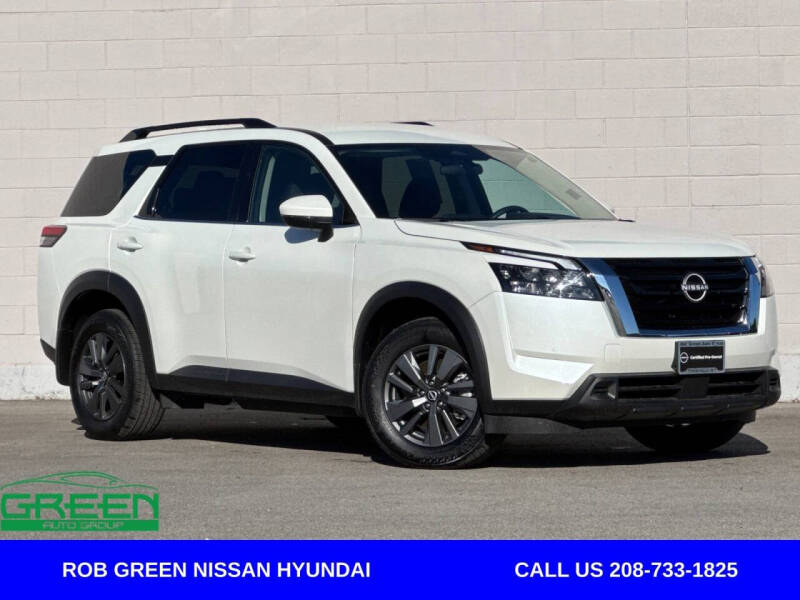 2024 Nissan Pathfinder SV