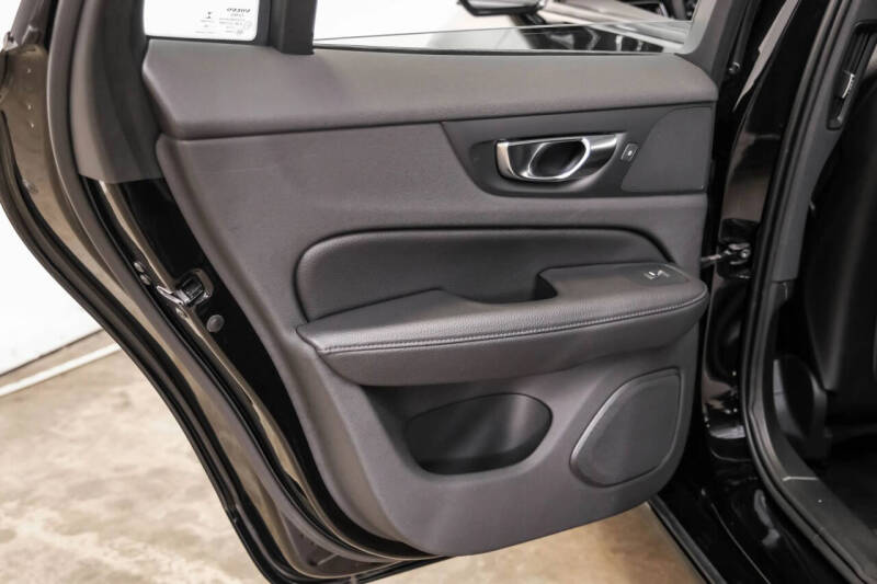 2021 Volvo V60 T5 Momentum