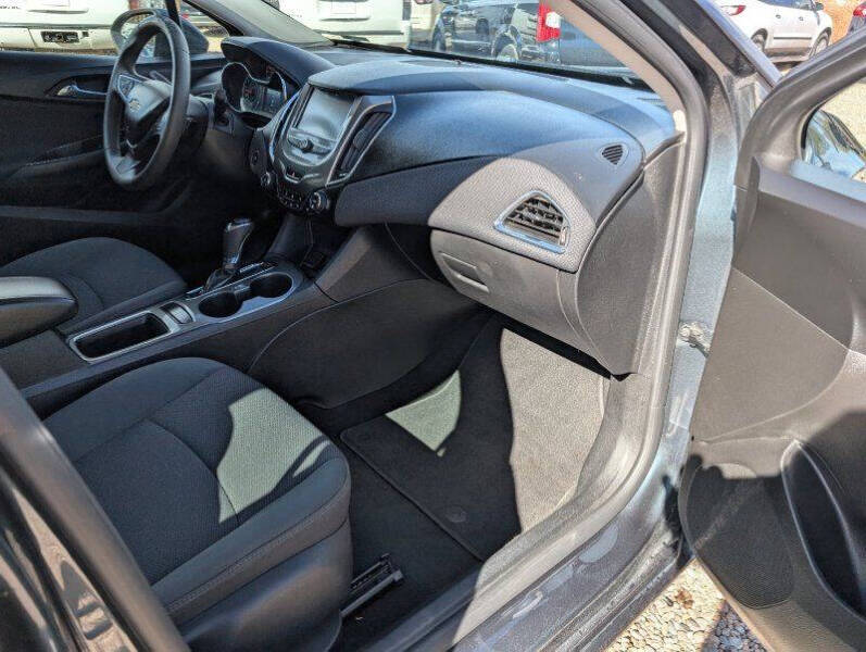 2017 Chevrolet Cruze LT Auto