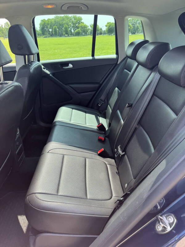 2011 Volkswagen Tiguan SEL 4Motion