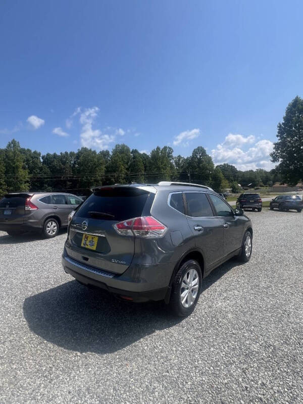 2016 Nissan Rogue SV
