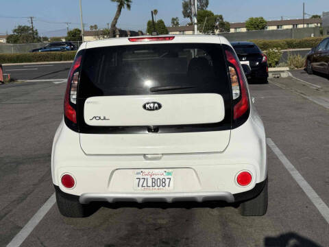 2018 Kia Soul +