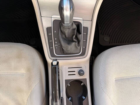 2016 Volkswagen Golf SportWagen
