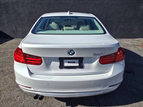 2012 BMW 3 Series 328i