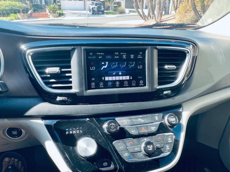 2019 Chrysler Pacifica Touring L