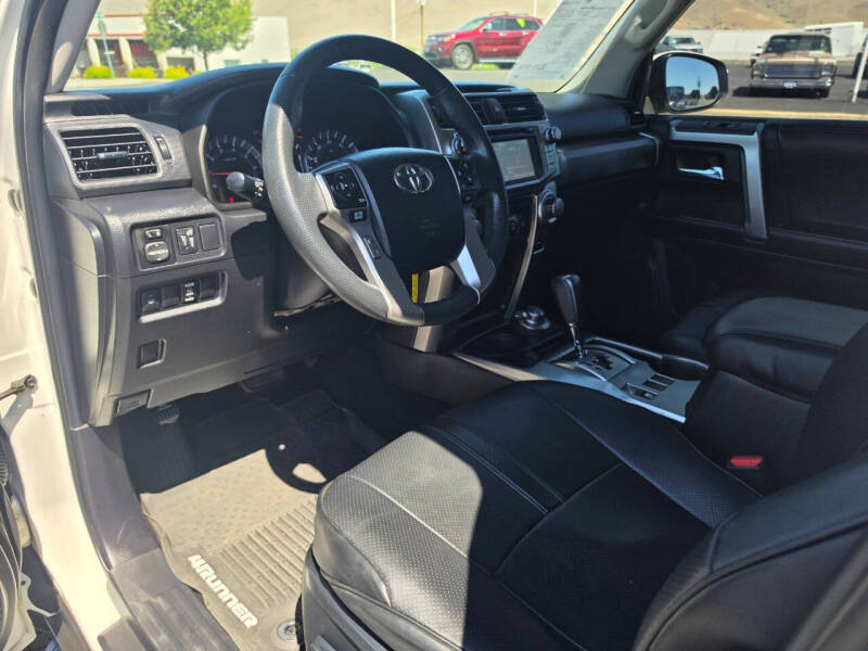 2017 Toyota 4Runner SR5