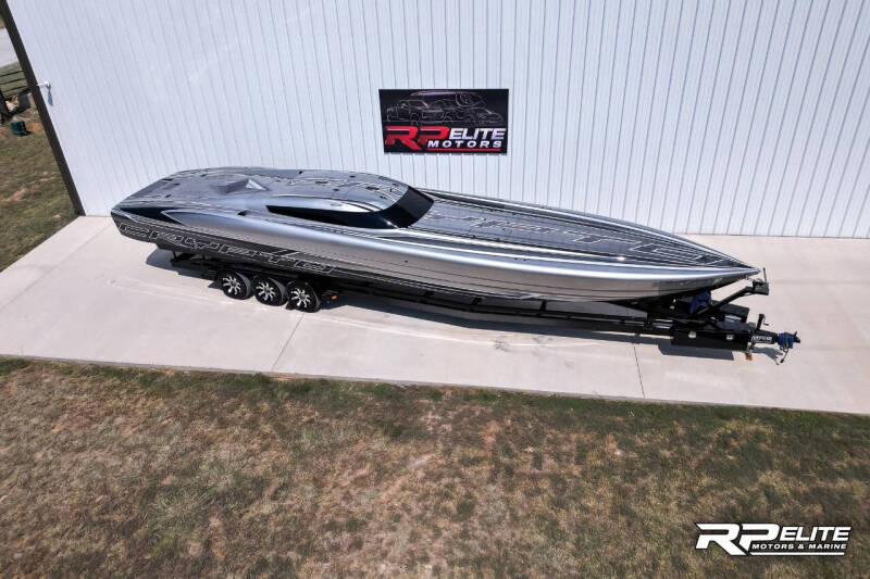 2019 Outerlimits SV43