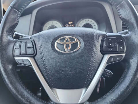 2020 Toyota Sienna SE Premium 8-Passenger