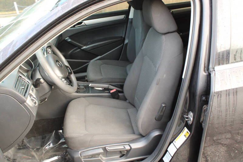 2017 Volkswagen Passat 1.8T S