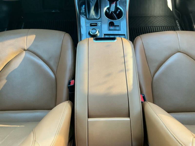 2020 Toyota Highlander Platinum