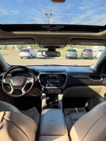 2017 GMC Acadia Denali