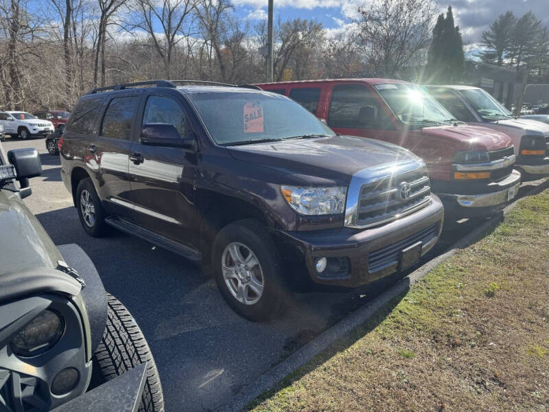 2016 Toyota Sequoia SR5's photo