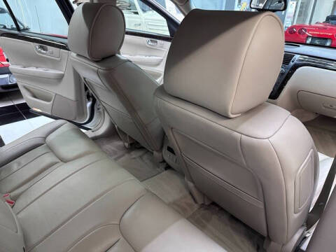 2011 Cadillac DTS Luxury Collection