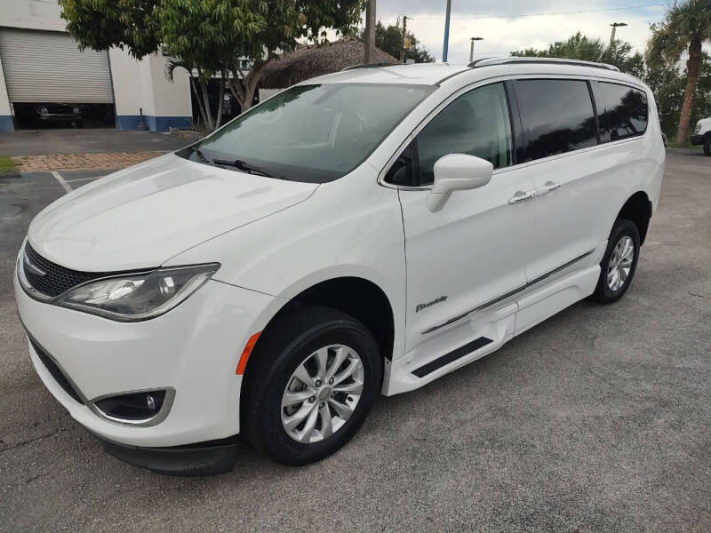 2019 Chrysler Pacifica Touring L