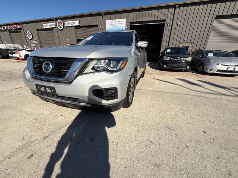 2017 Nissan Pathfinder SV