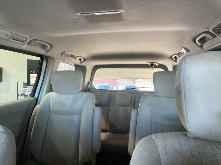 2017 Nissan Quest SV