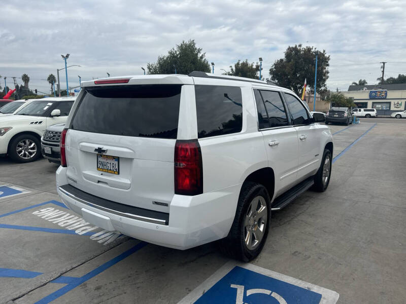 2018 Chevrolet Tahoe Premier photo 3