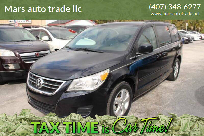 2011 Volkswagen Routan SE