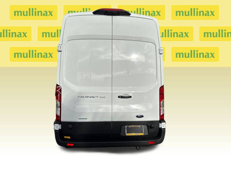 2025 Ford Transit 250